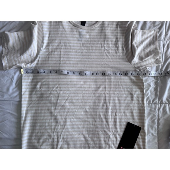 New Lululemon Organic Cotton Classic Fit T-Shirt Size Medium Beige & White - Picture 3 of 7